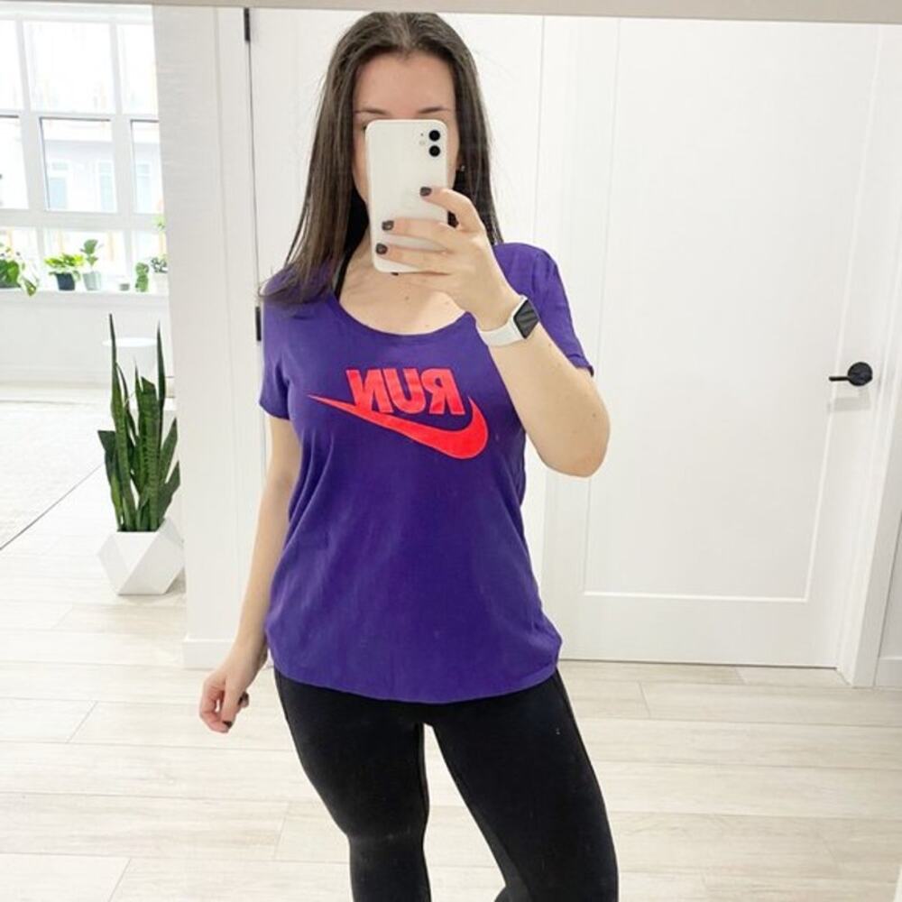 Nike Purple Run Short Sleeve Top Size Medium
